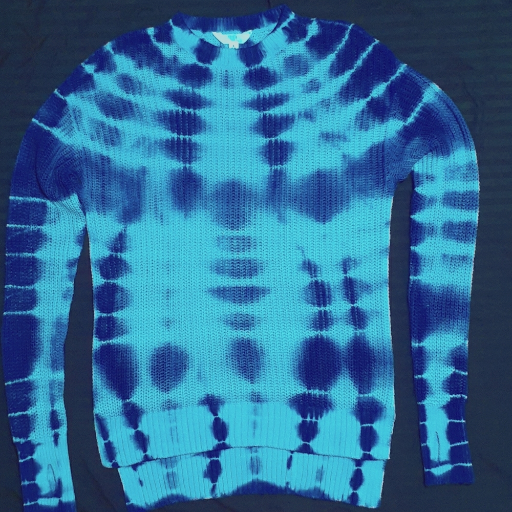 Tie-dye thumbhole sweater